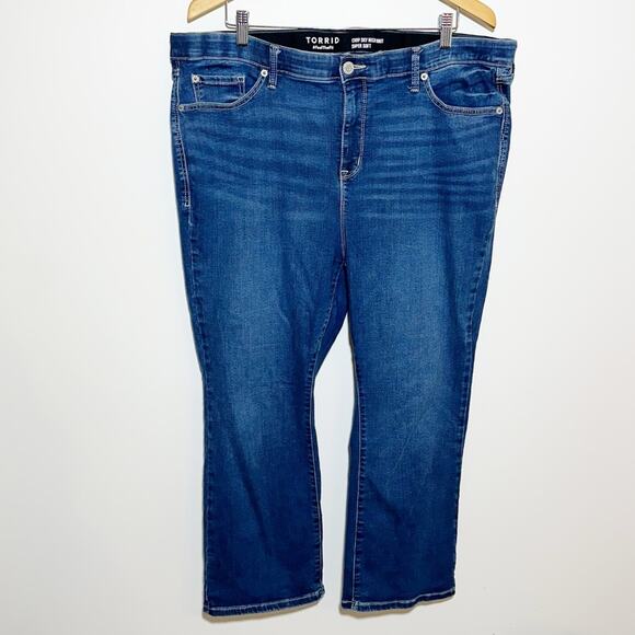 Torrid Crop Sky High Boot Super Soft Jeans Plus Size 20 Excellent Condition - Picture 1 of 3
